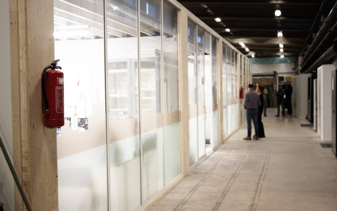 Lasirakenteet Nordic Bioproducts Groupin tiloissa